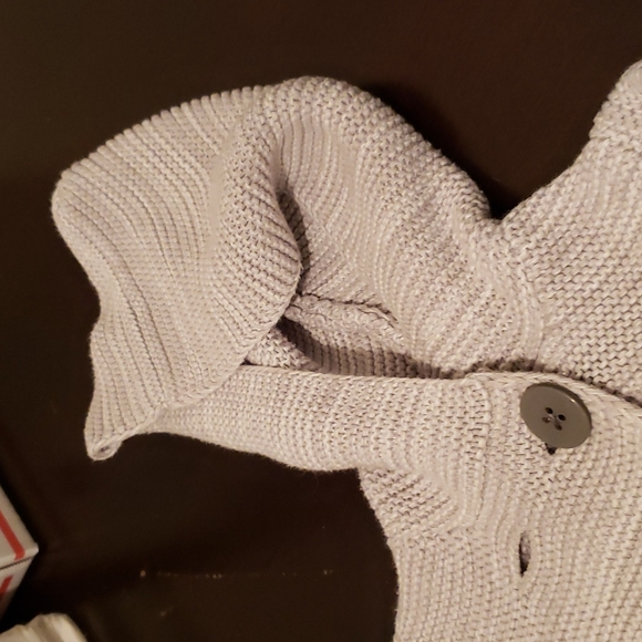 Firsts Impression Play Hooded Sweater - Picture 4 of 9